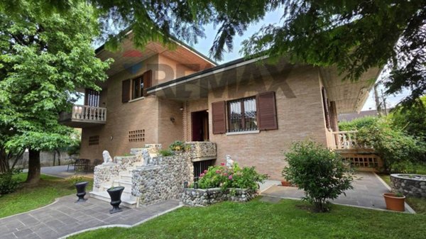 casa indipendente in vendita a Caldogno in zona Rettorgole