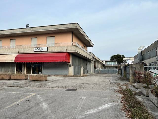 intera palazzina in vendita a Caldogno in zona Rettorgole