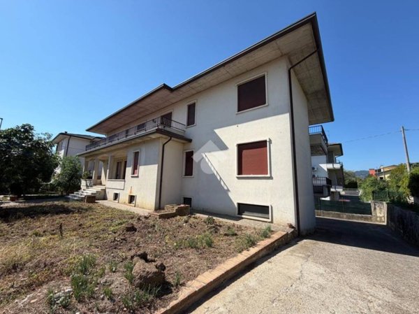 casa indipendente in vendita a Caldogno