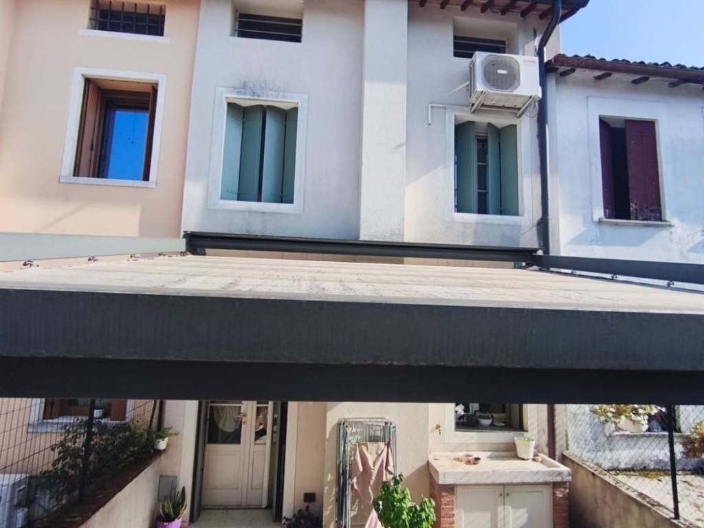 casa indipendente in vendita a Caldogno