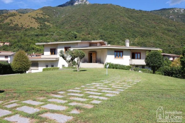 casa indipendente in vendita a Caltrano