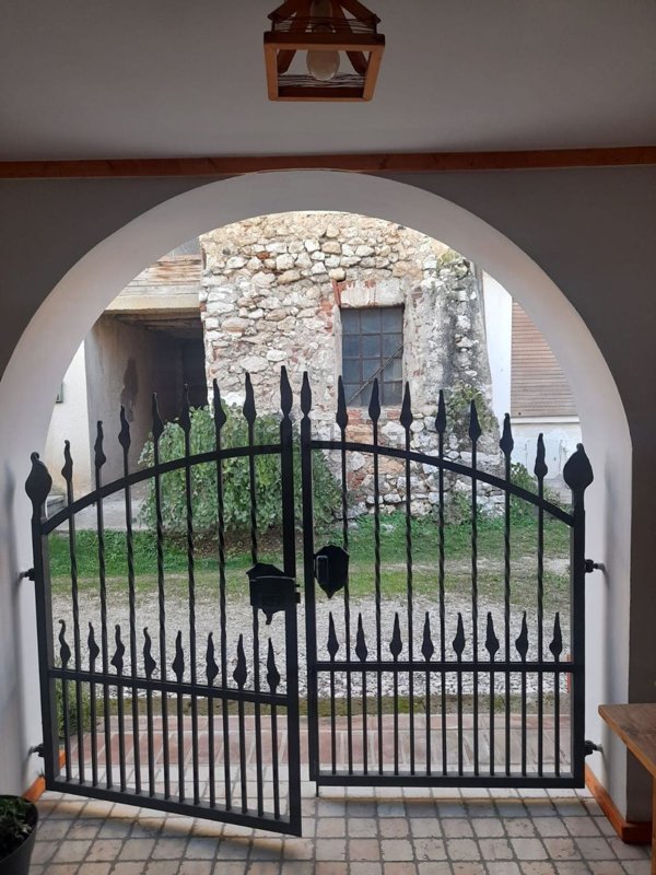 casa indipendente in vendita a Caltrano