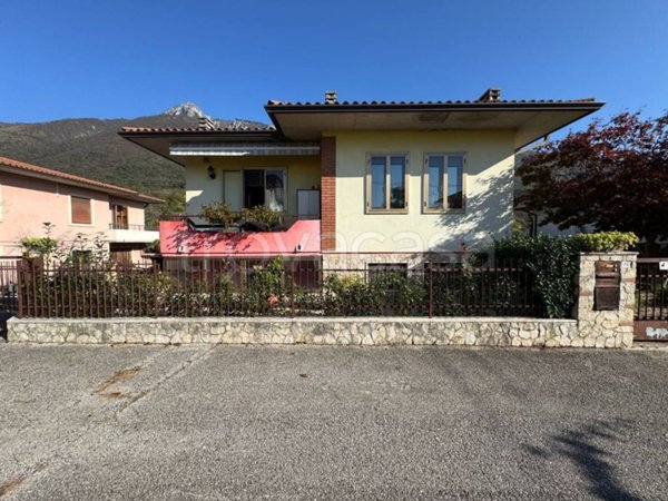 casa indipendente in vendita a Caltrano