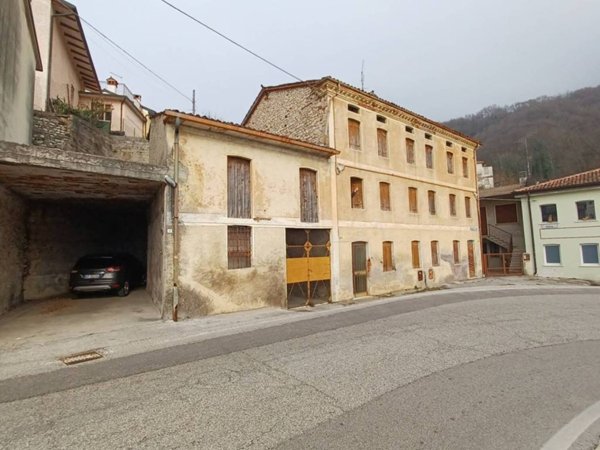 casa indipendente in vendita a Caltrano