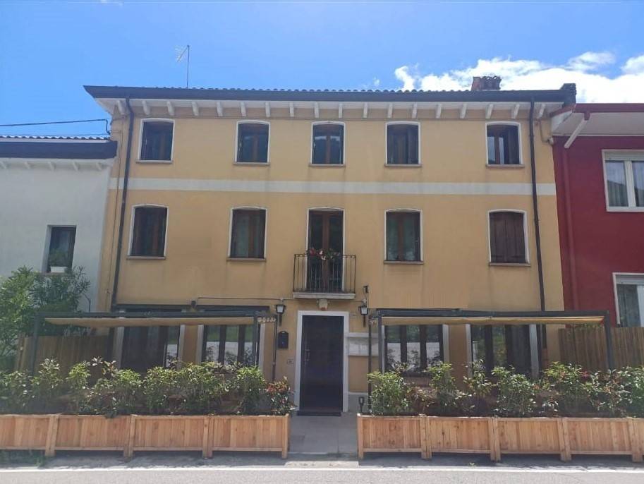 casa indipendente in vendita a Caltrano