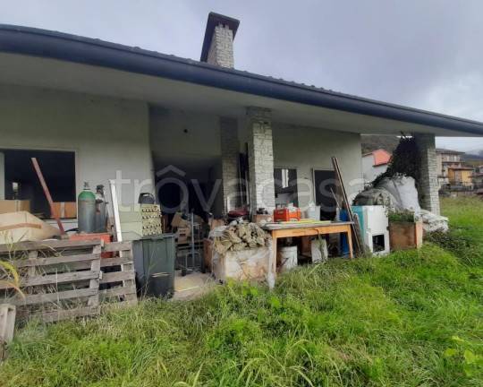 casa indipendente in vendita a Caltrano in zona Maglio