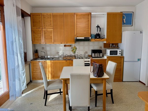 casa indipendente in vendita a Caltrano in zona Camisino