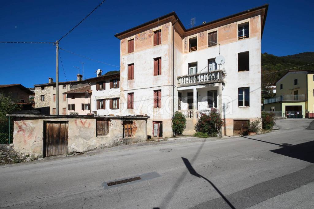 casa indipendente in vendita a Calvene