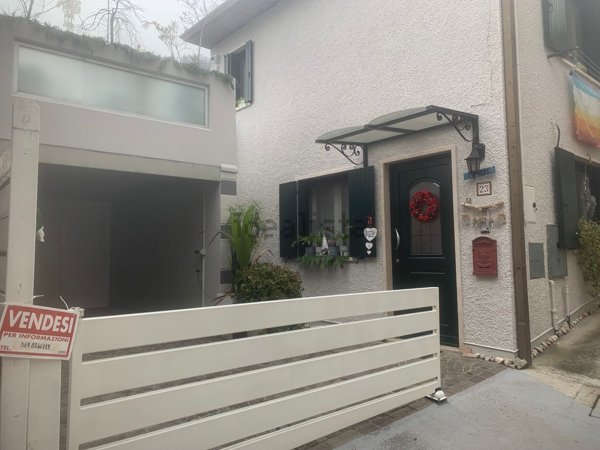 casa indipendente in vendita a Calvene