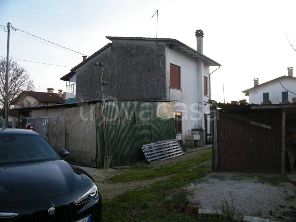 casa indipendente in vendita a Camisano Vicentino