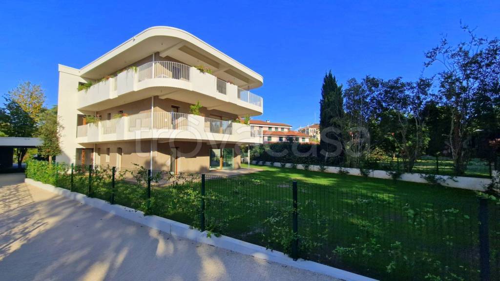 appartamento in vendita a Camisano Vicentino in zona Santa Maria