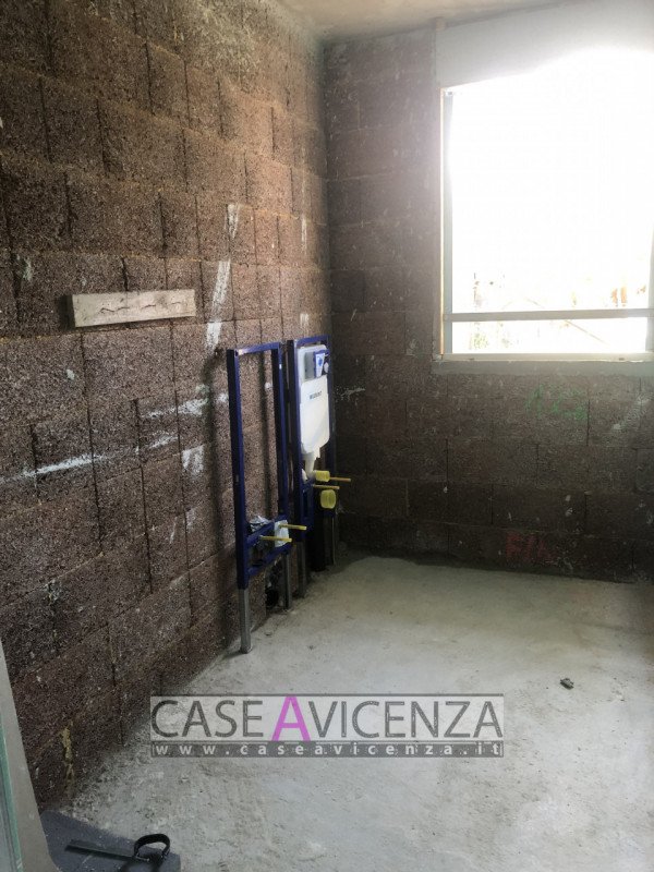 casa semindipendente in vendita a Camisano Vicentino