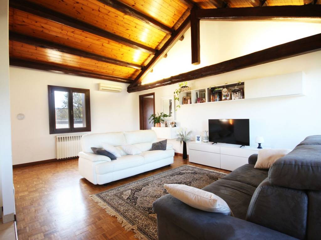casa indipendente in vendita a Camisano Vicentino