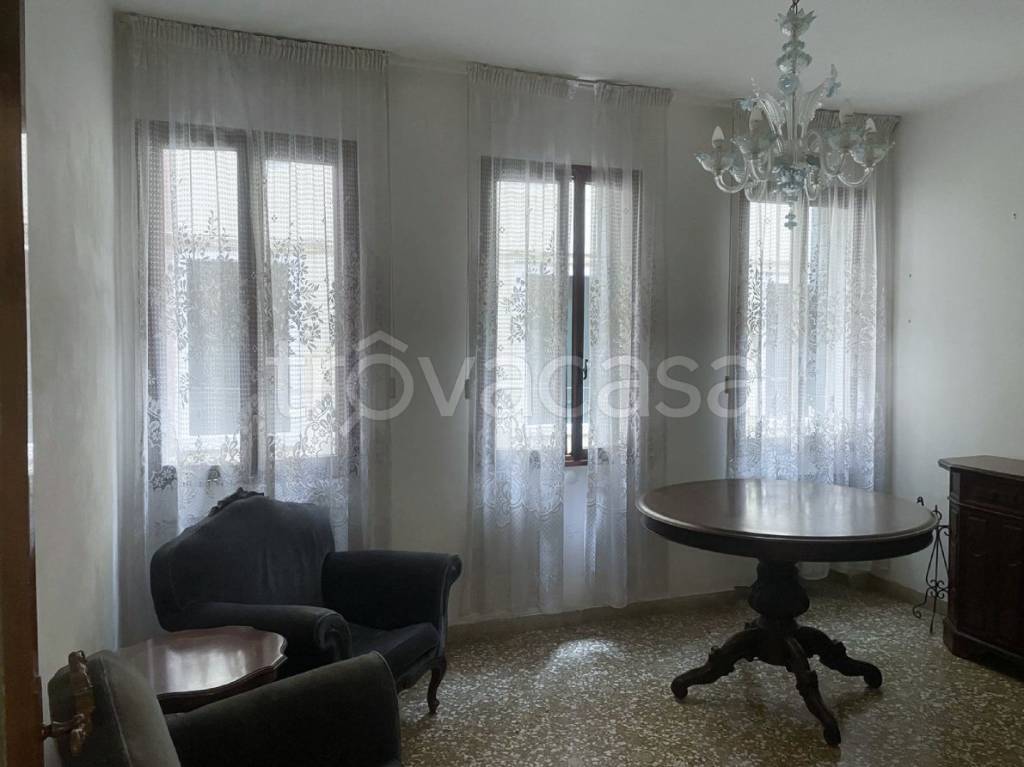 appartamento in vendita a Camisano Vicentino in zona Santa Maria