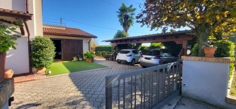 casa indipendente in vendita a Camisano Vicentino