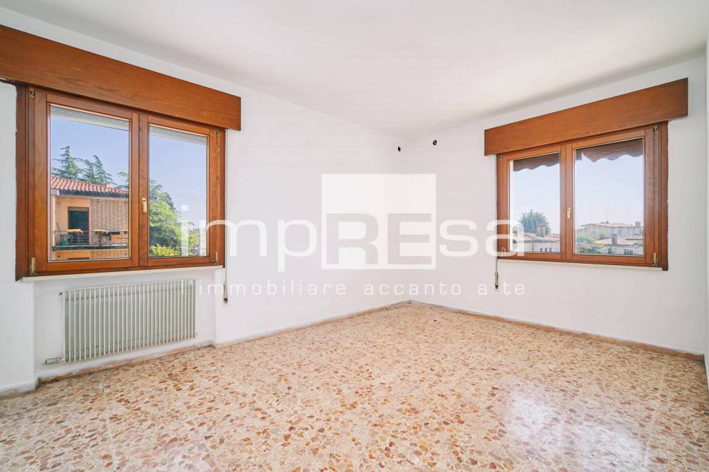 appartamento in vendita a Camisano Vicentino in zona Santa Maria