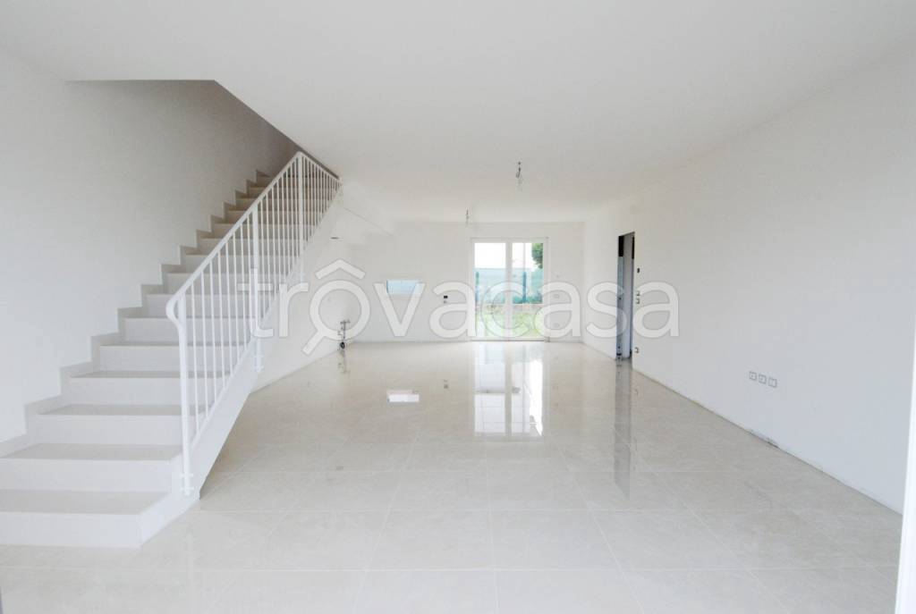 casa indipendente in vendita a Camisano Vicentino in zona Santa Maria