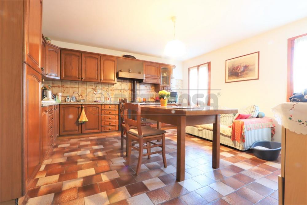 casa indipendente in vendita a Camisano Vicentino