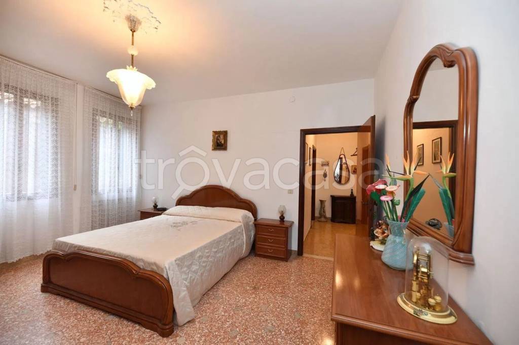 appartamento in vendita a Camisano Vicentino in zona Santa Maria