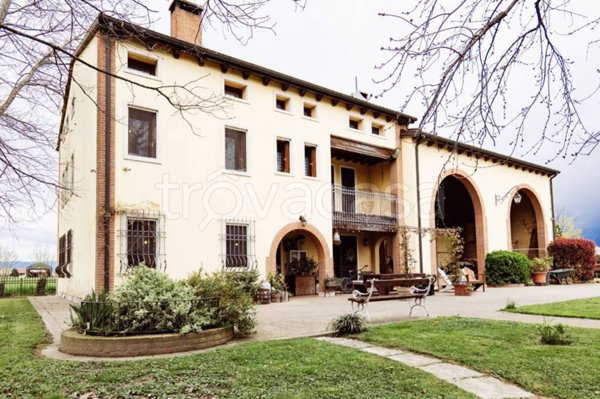 casa indipendente in vendita a Camisano Vicentino
