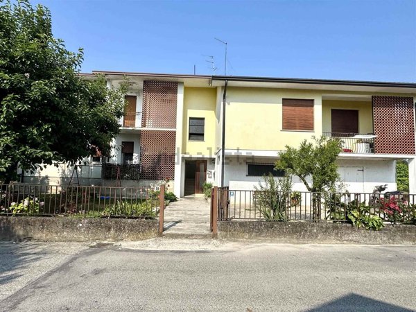 appartamento in vendita a Camisano Vicentino