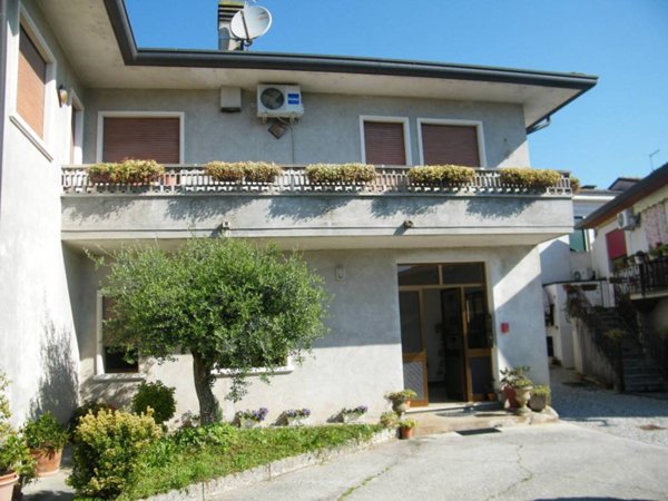appartamento in vendita a Camisano Vicentino