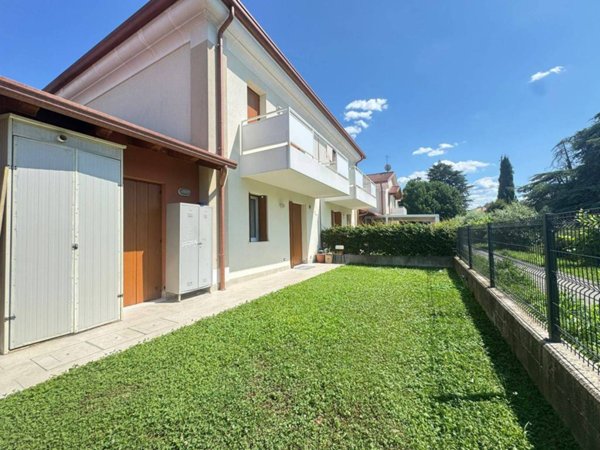 casa indipendente in vendita a Camisano Vicentino in zona Santa Maria