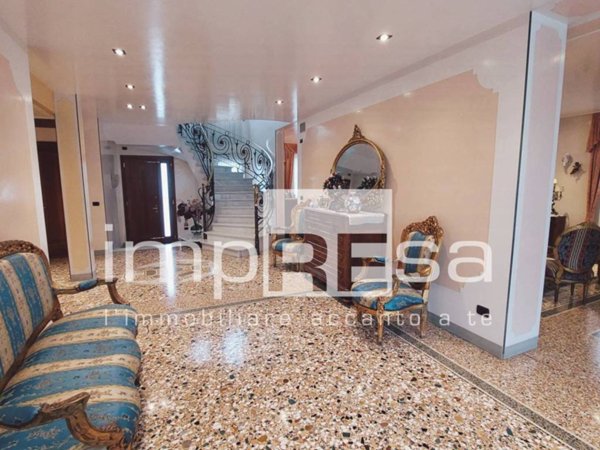 casa indipendente in vendita a Camisano Vicentino in zona Santa Maria