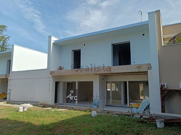 casa indipendente in vendita a Camisano Vicentino