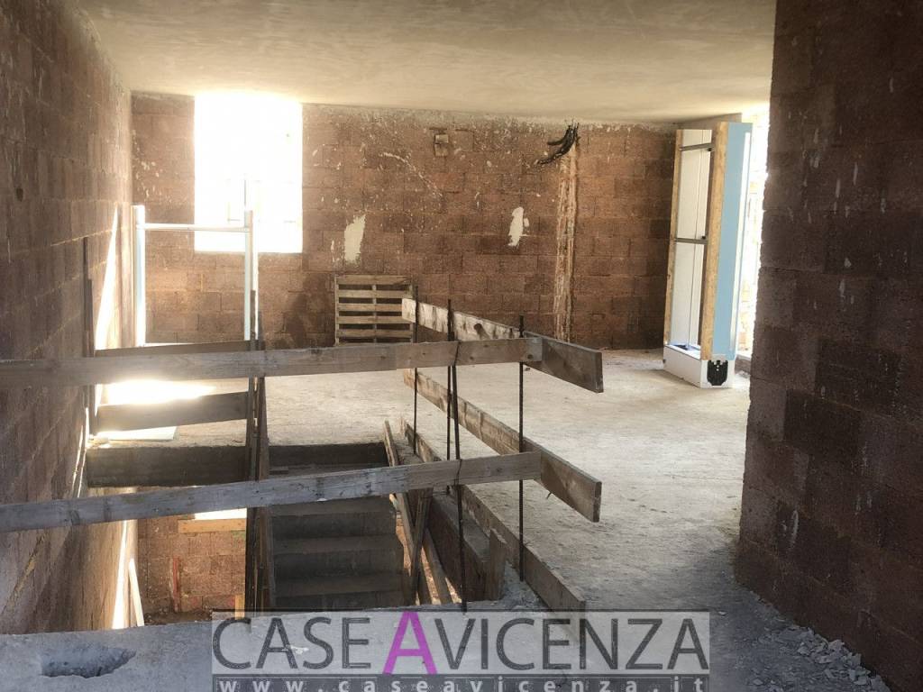 casa indipendente in vendita a Camisano Vicentino