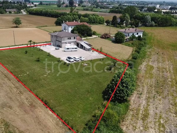 casa indipendente in vendita a Camisano Vicentino in zona Santa Maria