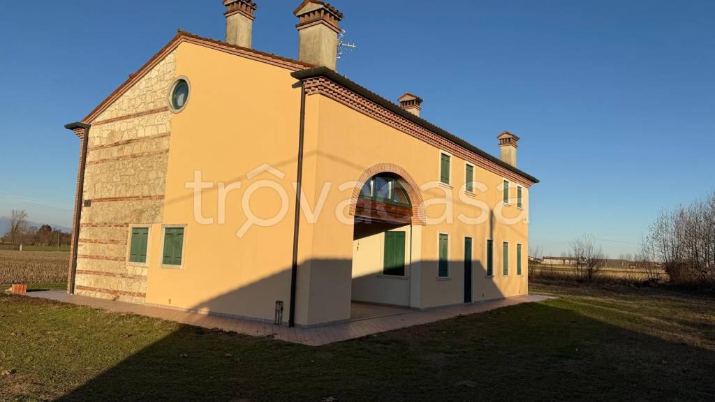 casa indipendente in vendita a Camisano Vicentino