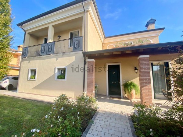 casa indipendente in vendita a Camisano Vicentino in zona Santa Maria