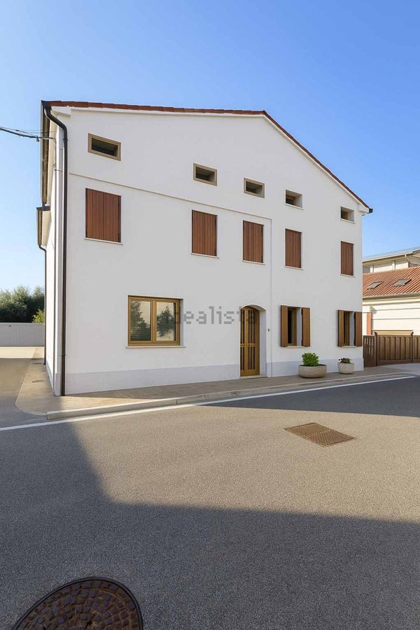 casa indipendente in vendita a Camisano Vicentino in zona Santa Maria