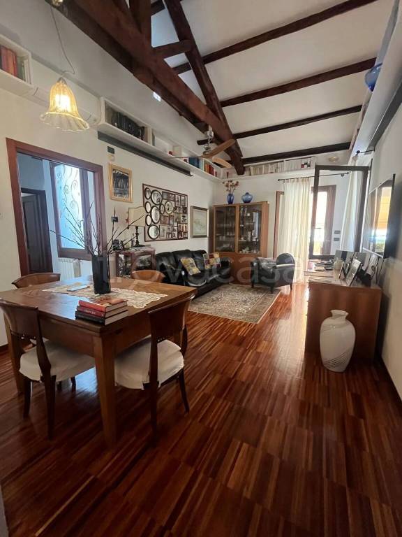 appartamento in vendita a Camisano Vicentino in zona Santa Maria