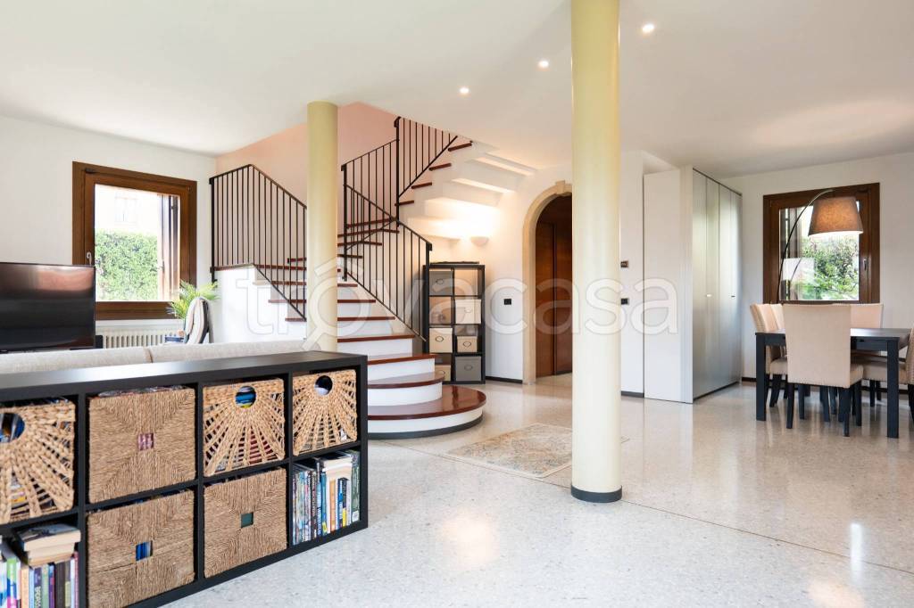 casa indipendente in vendita a Camisano Vicentino