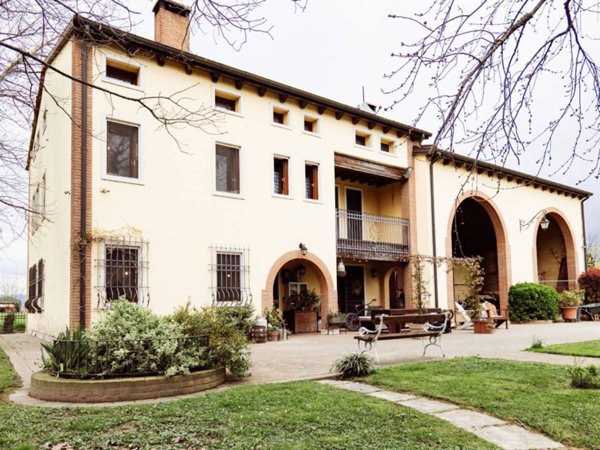 casa indipendente in vendita a Camisano Vicentino