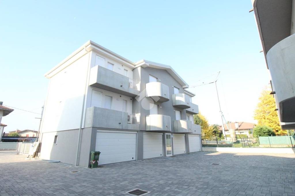 appartamento in vendita a Camisano Vicentino in zona Santa Maria
