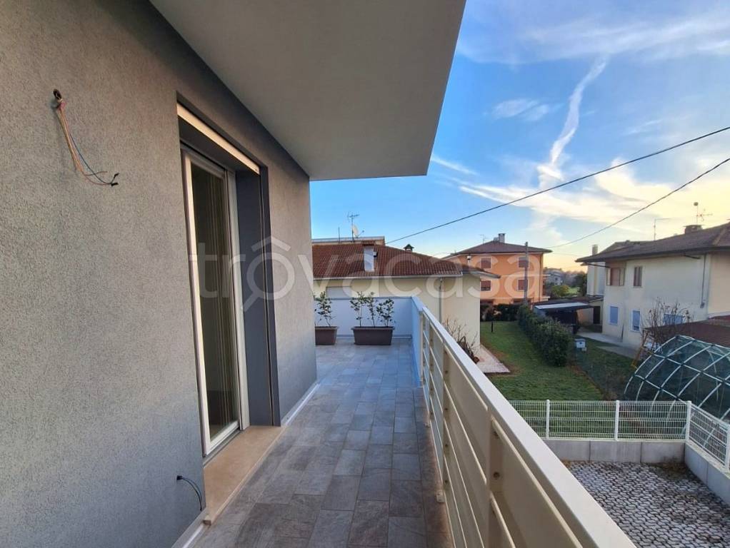 casa indipendente in vendita a Camisano Vicentino in zona Santa Maria