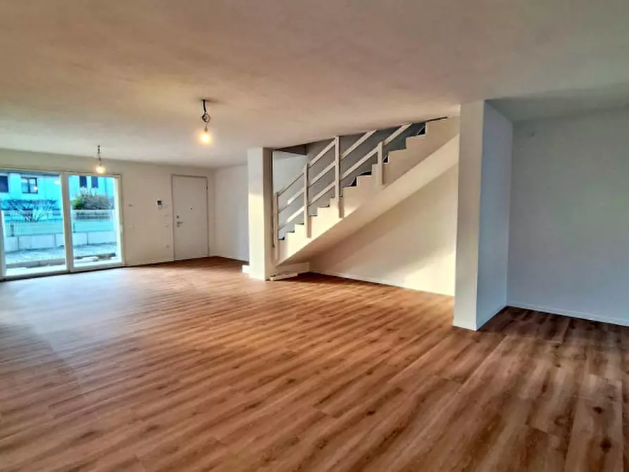 casa indipendente in vendita a Camisano Vicentino in zona Santa Maria