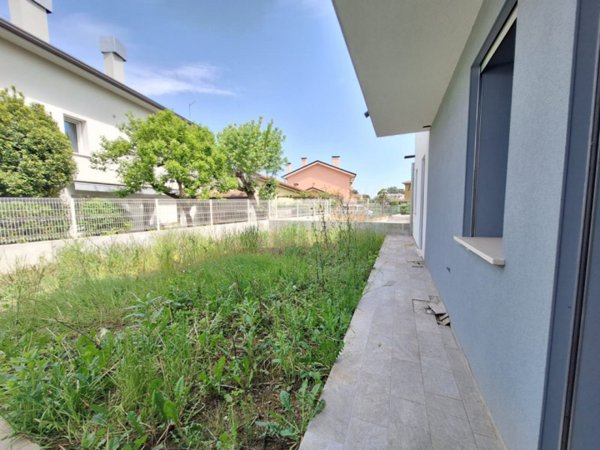 casa indipendente in vendita a Camisano Vicentino in zona Santa Maria