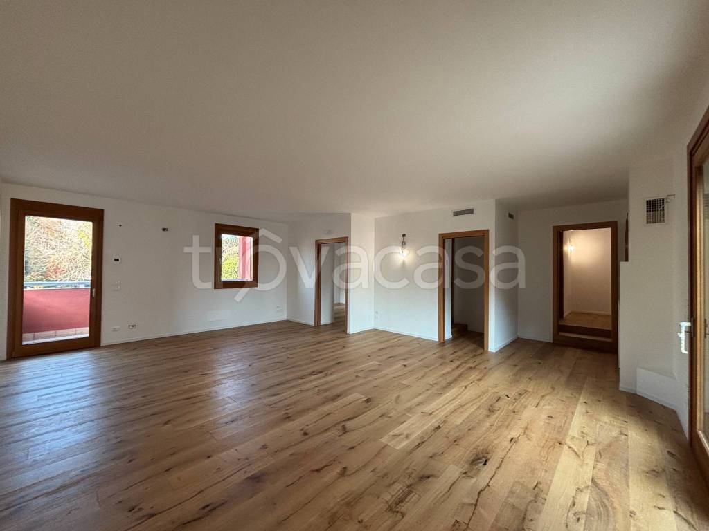 appartamento in vendita a Camisano Vicentino in zona Santa Maria