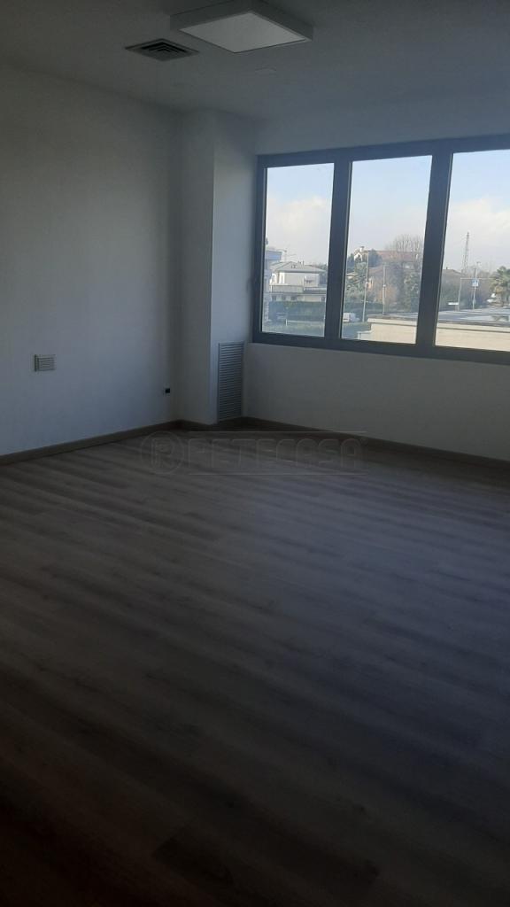 appartamento in vendita a Camisano Vicentino in zona Santa Maria