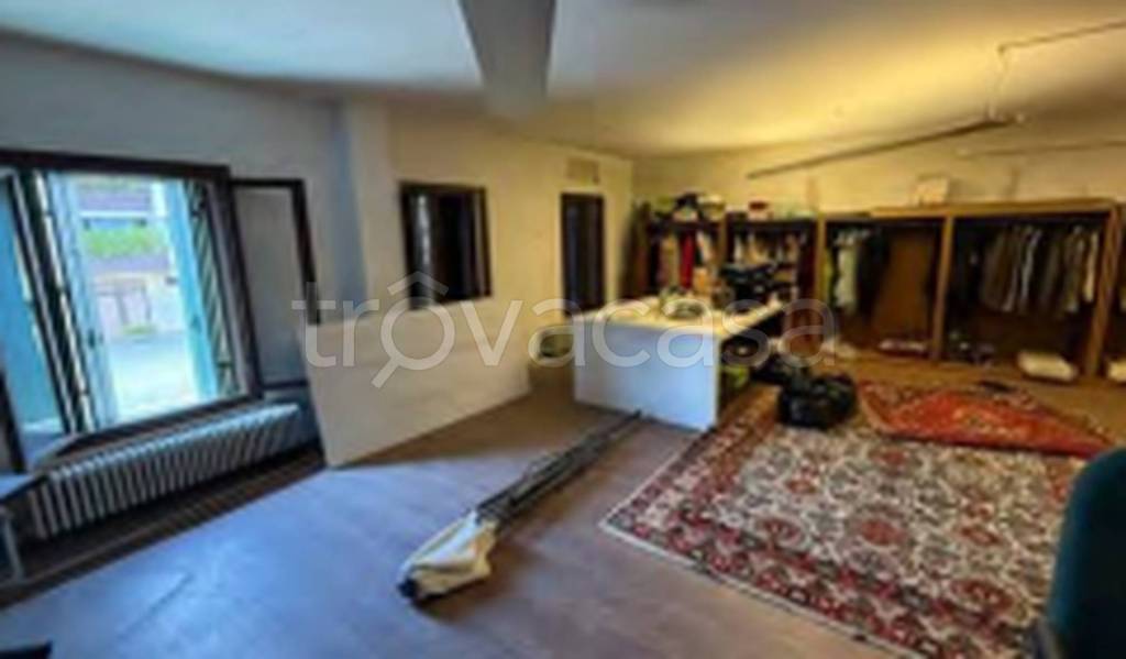 negozio in vendita a Camisano Vicentino