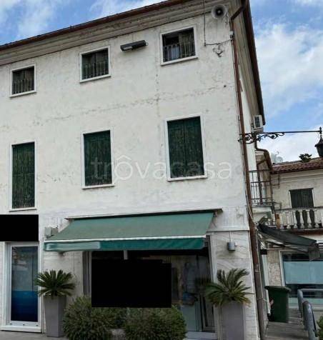 negozio in vendita a Camisano Vicentino