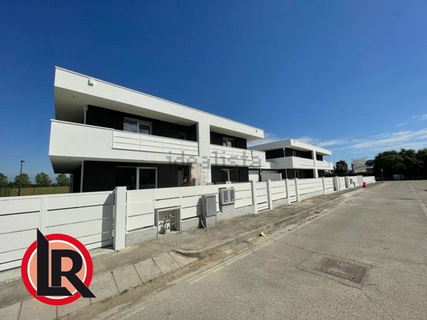 casa indipendente in vendita a Camisano Vicentino