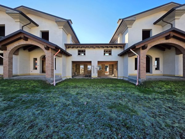 casa indipendente in vendita a Camisano Vicentino in zona Santa Maria