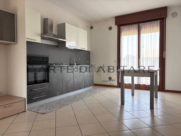 appartamento in vendita a Camisano Vicentino in zona Santa Maria