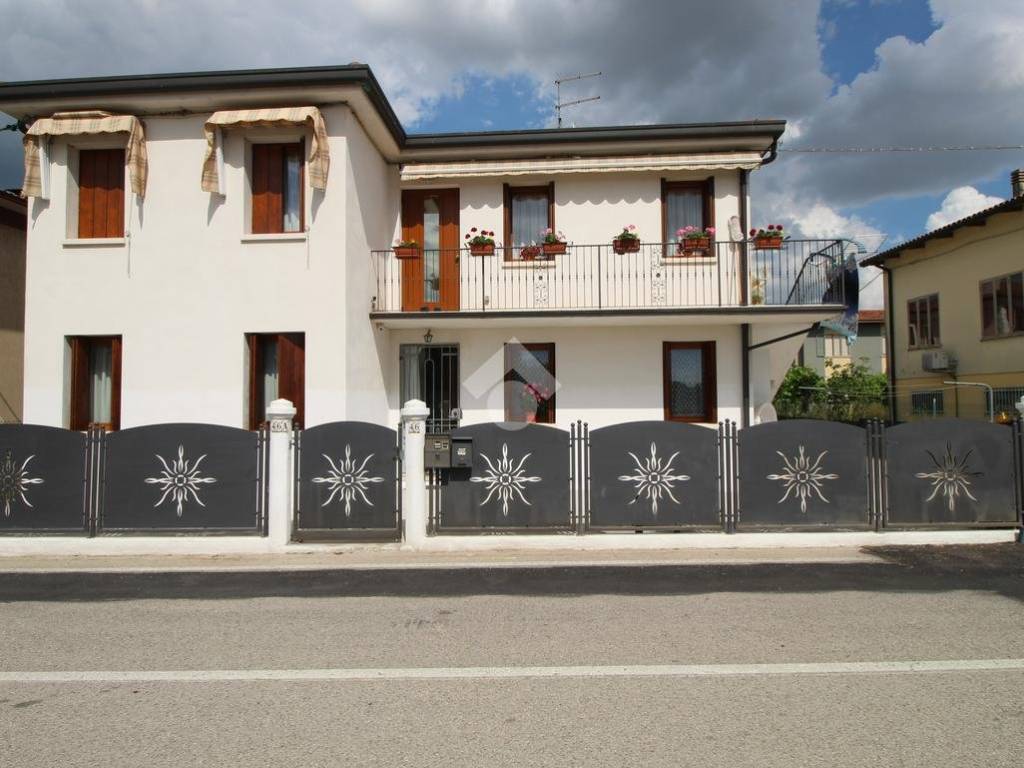 casa indipendente in vendita a Camisano Vicentino in zona Santa Maria