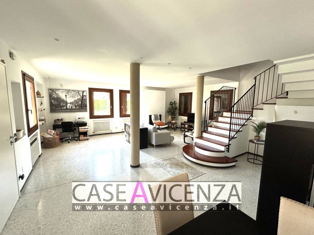 casa indipendente in vendita a Camisano Vicentino
